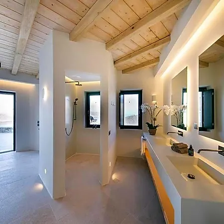 Joy Mykonos Boutique Ano Mera