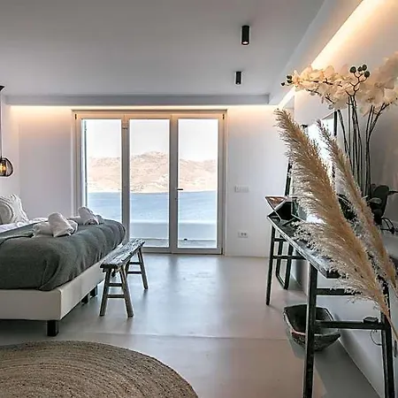 Joy Mykonos Boutique Hotel *